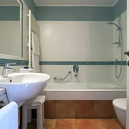 Tranquil Lantana 1 Bedroom Sleeps 5 4* פולה